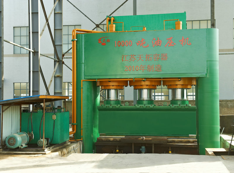 10,000 tons hydraulic press